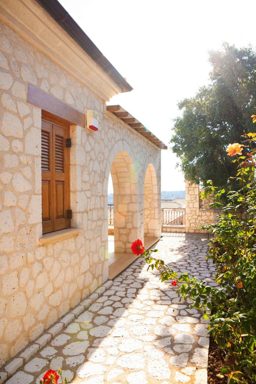 Villa Rubini Apolpaina Exterior photo